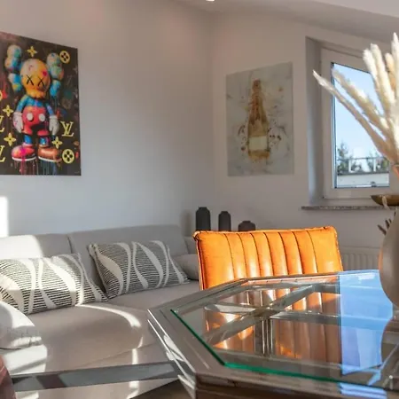 Close To Nature With Balcony View Mendig